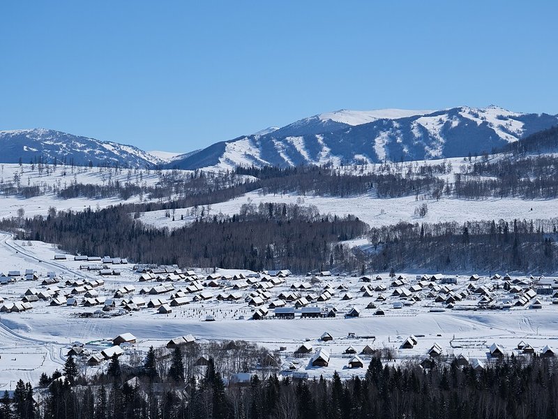 禾木村冬季雪景与雪山 - 冬季喀纳斯雪景7日摄影团